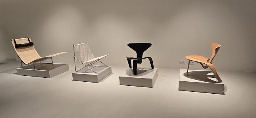 Poul Kjaerholm, en Naharro
